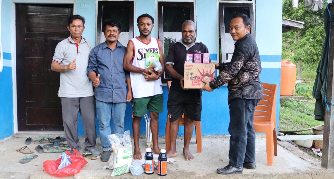 P2TIM Saat Berikan Bantuan Sosial ke Kampung Beimes